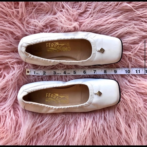 Salvatore Ferragamo flats 💯 percent Authentic - Picture 6 of 6